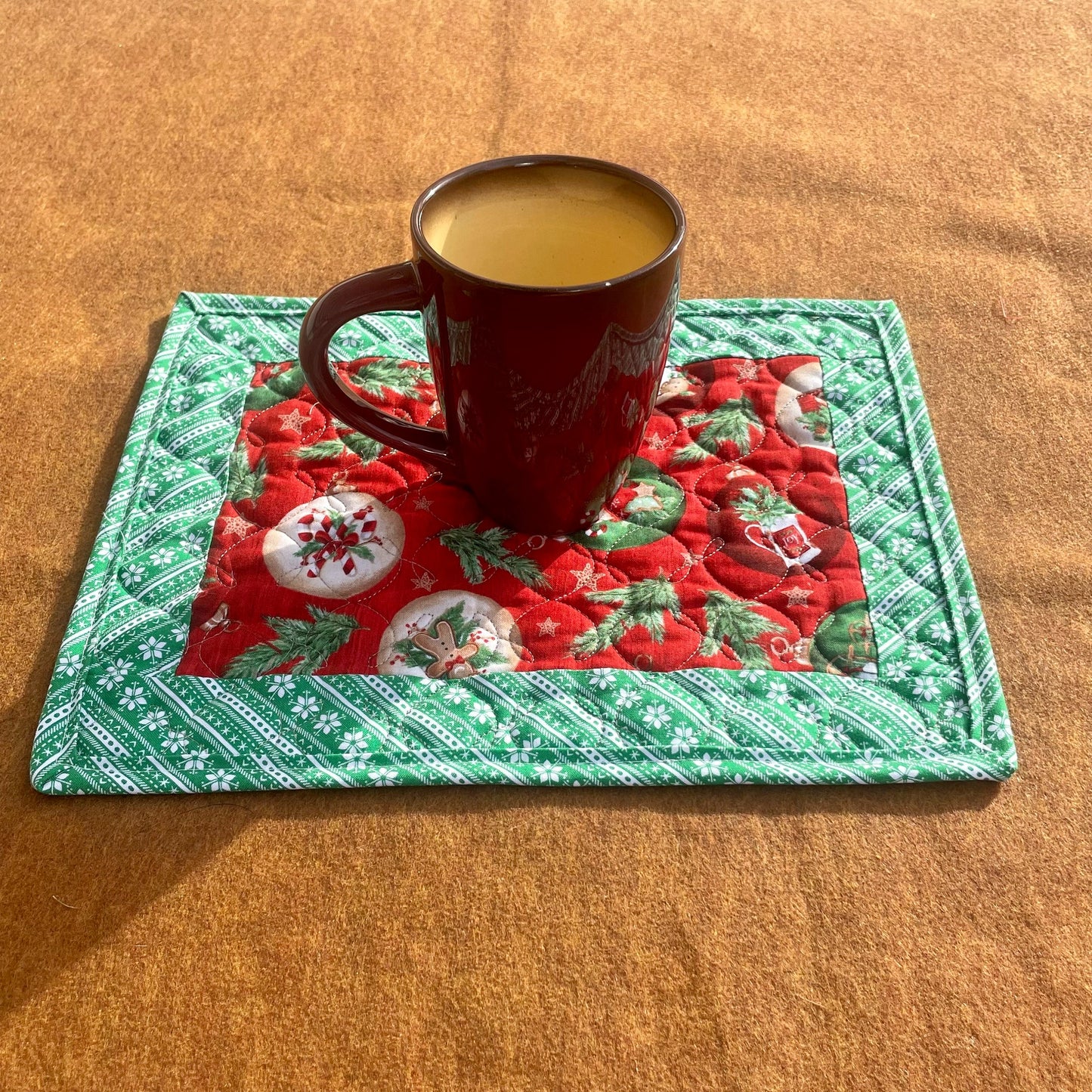 Christmas Baubles Placemat, Christmas Ornament Kitchen Decor, Christmas Kitchen Placemats, Evergreen Christmas Mug Rugs, Christmas Sweater