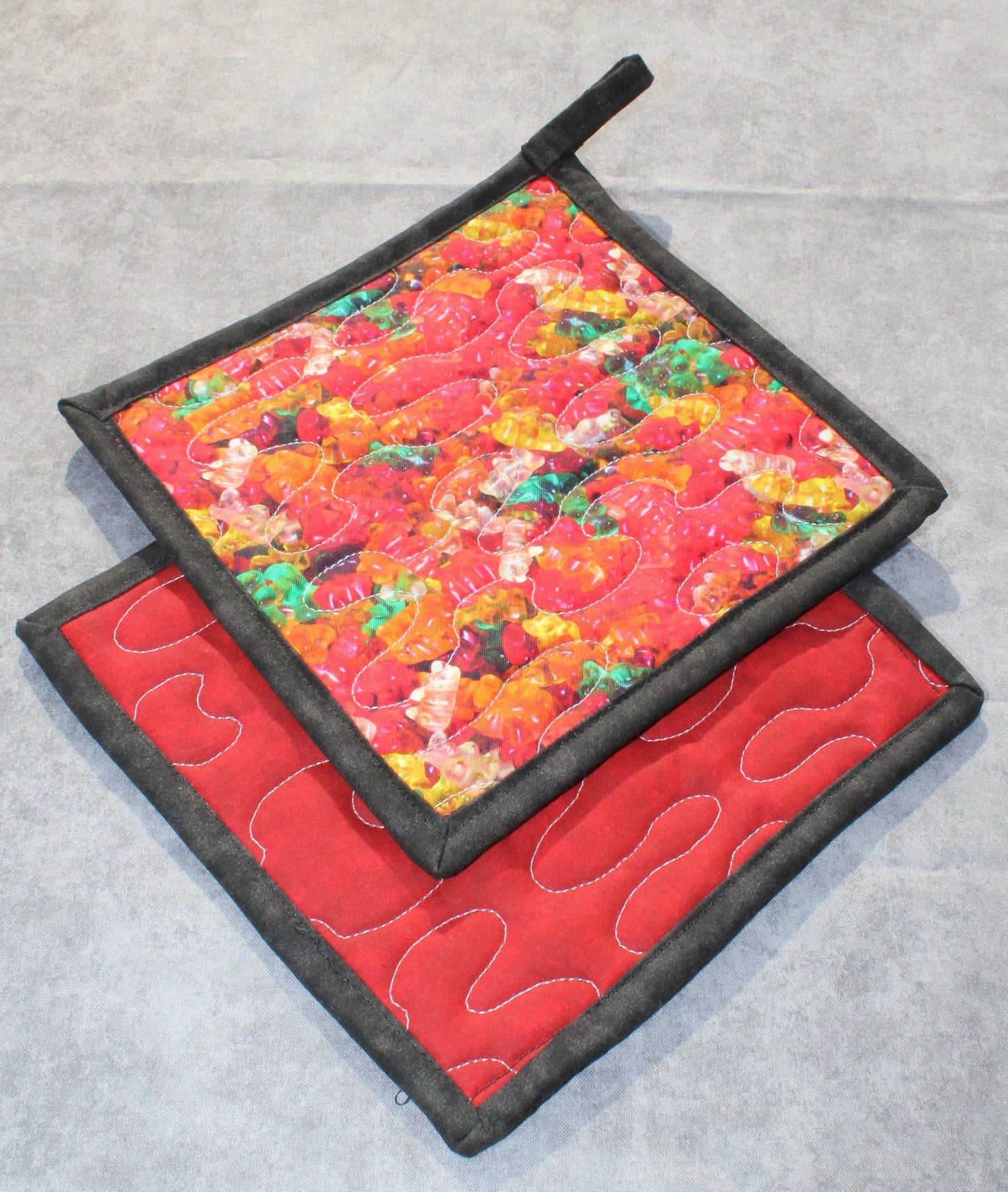 Gummy Bears Kitchen Pot Holders Set of 2, Colorful Trivets, Food Hot Pads, Rainbow Potholders, Gummy Kitchenware, Gummy Bear Decor Gift