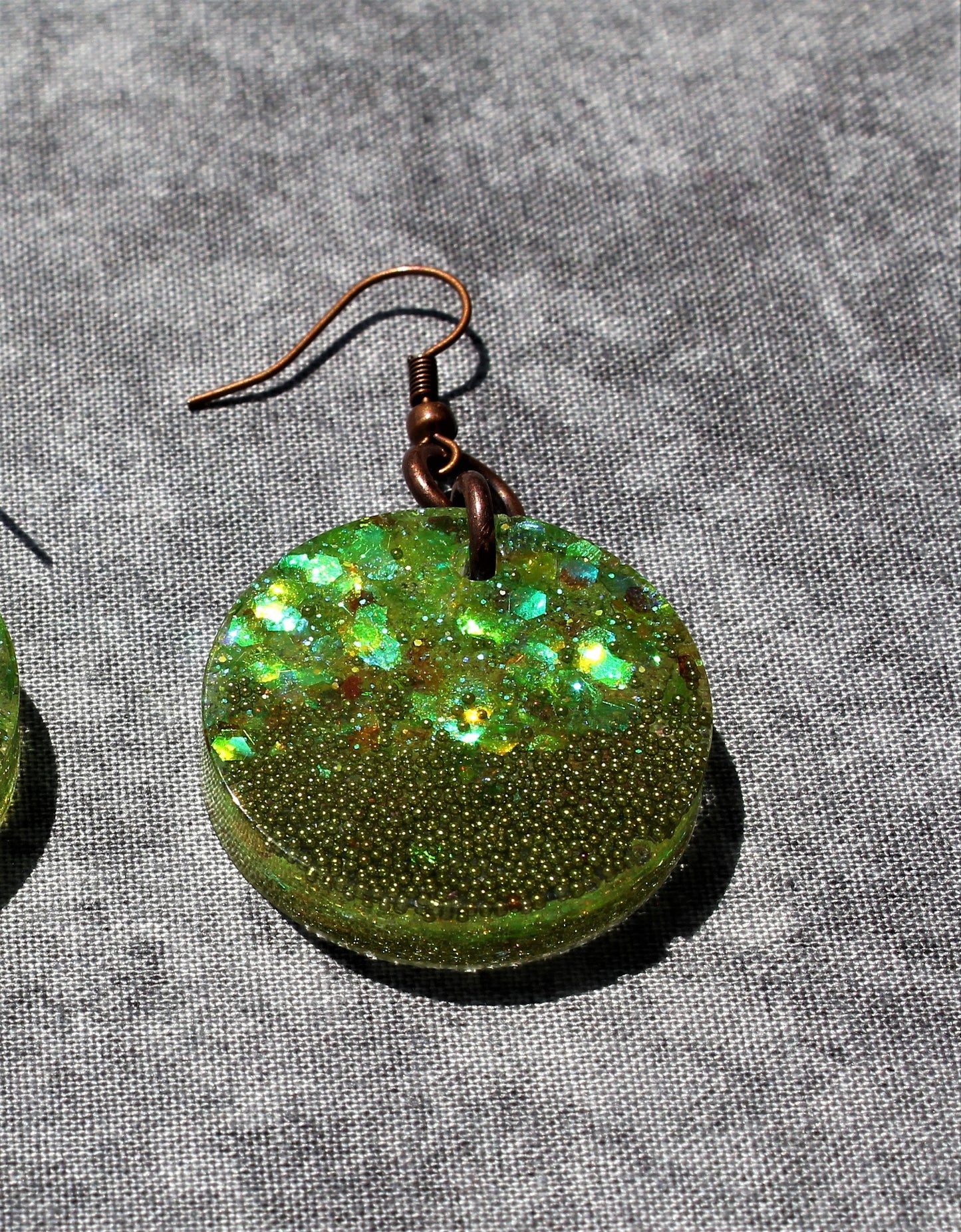 Green Glitter Resin Dangle Earrings, Circle Resin Earrings, Green Fall Earrings, Autumn Leaves Jewelry, Halloween, Thanksgiving Earrings Set