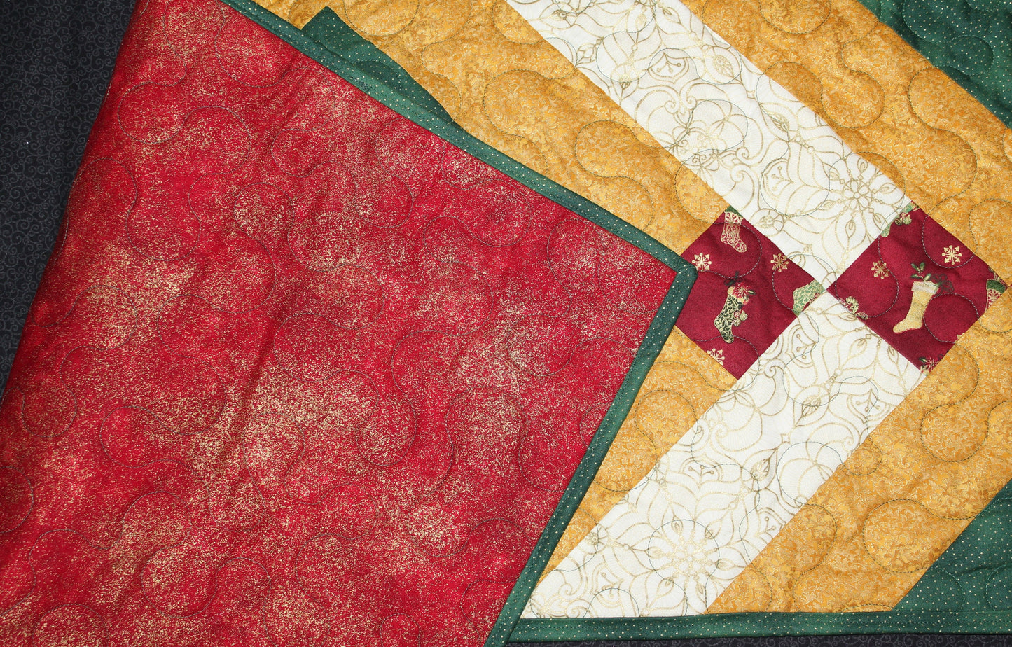 Christmas Stocking Table Runner, Holiday Quilted Runner, Christmas Table Cover, Stocking Gift Tableware, Red Gold Kitchen Table Protector