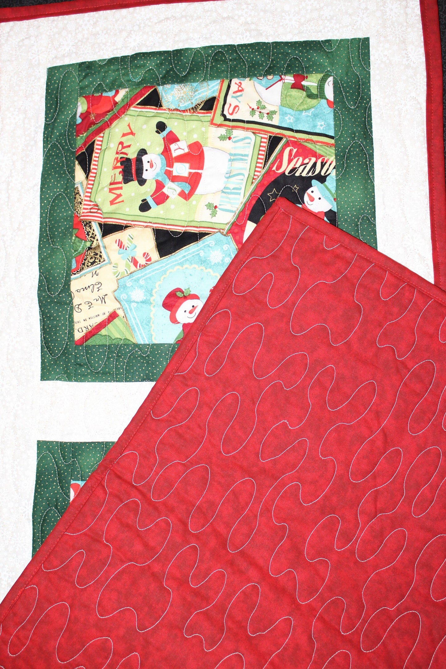 Snowman Post Card Table Runner, Holiday Snow Quilted Runner, Green and Red Christmas Table Cover, Snowflakes and Snowman Christmas Tableware