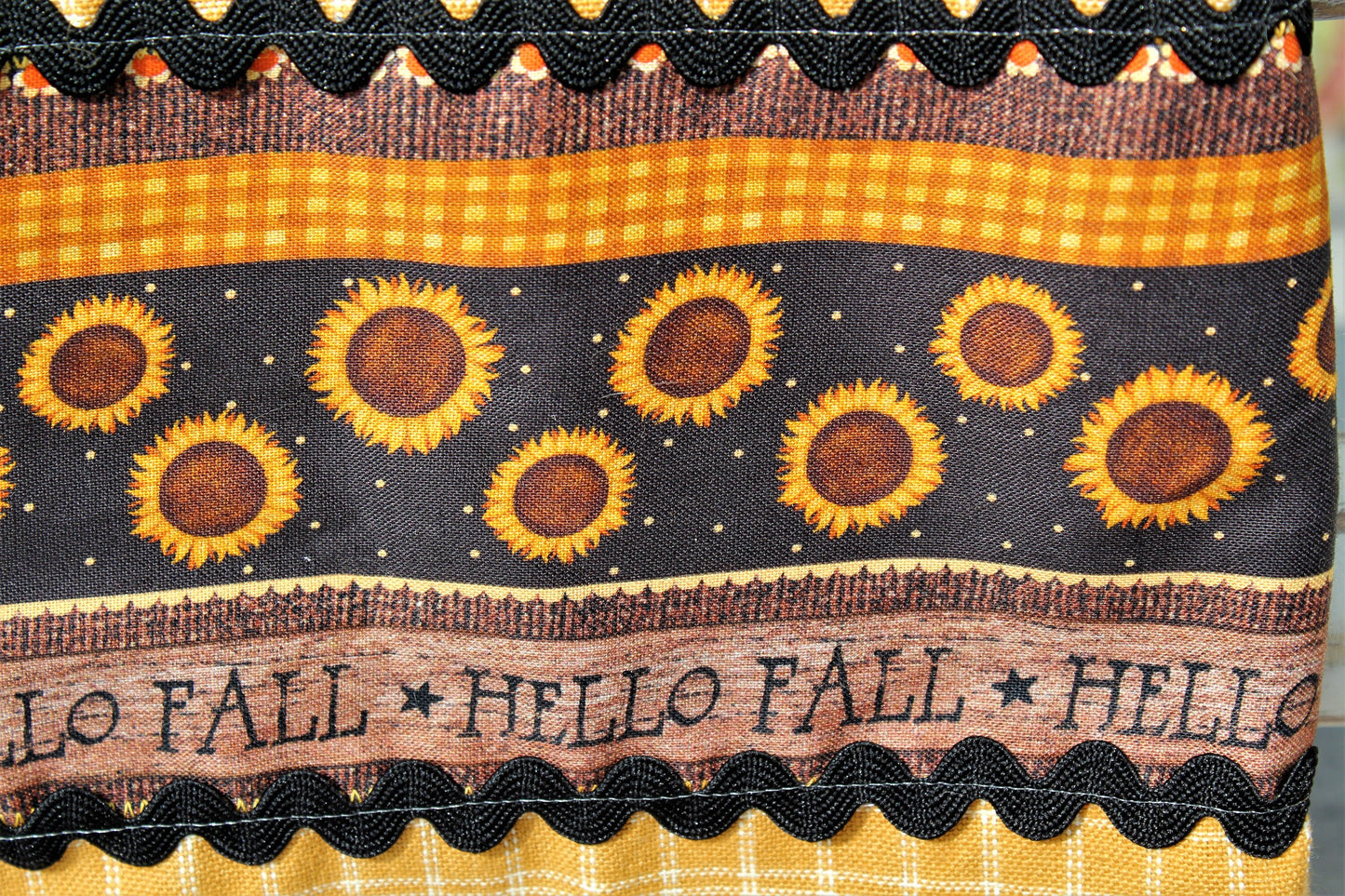 Yellow Sunflower Tea Towel, Hanging Fall Flowers Towel, Autumn Dish Towel, Kitchen Towel, Bathroom Decorative Towel, Hello Fall Decor Towel