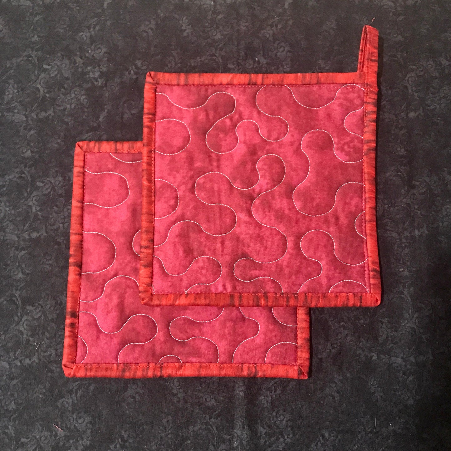 Patriotic Camper Potholders, Set of 2 Vintage RV Hot Pads, American Flag Trivet, Insulated Quilted Pot Holders, Camping Quilted Kitchenware