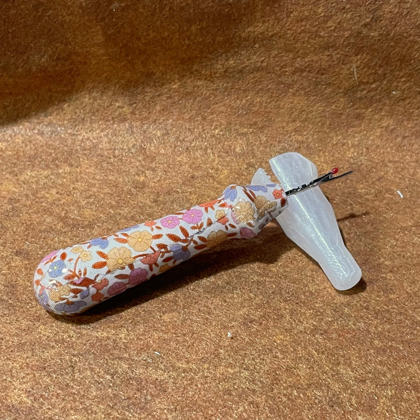 Tilda White Floral Seam Ripper