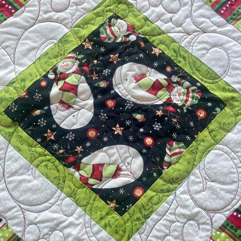 Cozy Snowman Table Runner, Christmas Quilted Table Runner, Red and Green Table Cover, Rustic Snowman Tablescape, Christmas Snow Tablecloth