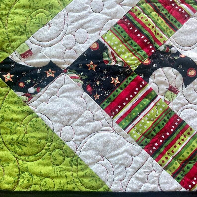 Cozy Snowman Table Runner, Christmas Quilted Table Runner, Red and Green Table Cover, Rustic Snowman Tablescape, Christmas Snow Tablecloth