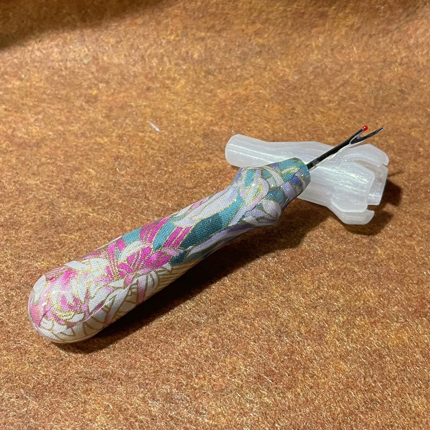 Chrysanthemum on Teal Seam Ripper