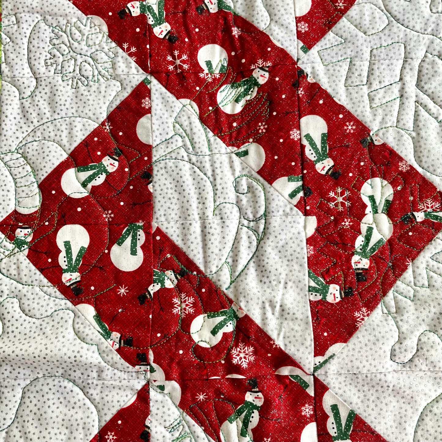 Christmas Snowman Table Runner, Winter Holiday Table Cover, Christmas Table Topper, Holly Berry Kitchen Decor, Red and Green Table Protector