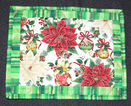 Poinsettia Quilted Mug Mat, Winter Candle Mat, Holiday Snack Mat, Handcrafted Placemat, Floral Mug Rug, Kitchen coaster, Christmas gift