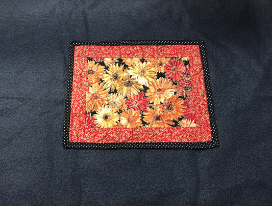 Red and Yellow Sunflower Quilted Mug Mat, Floral Candle Mat, Quilted Snack Mat, Handcrafted Placemat, red and Gold Mug Rug, Kitchen Coaster