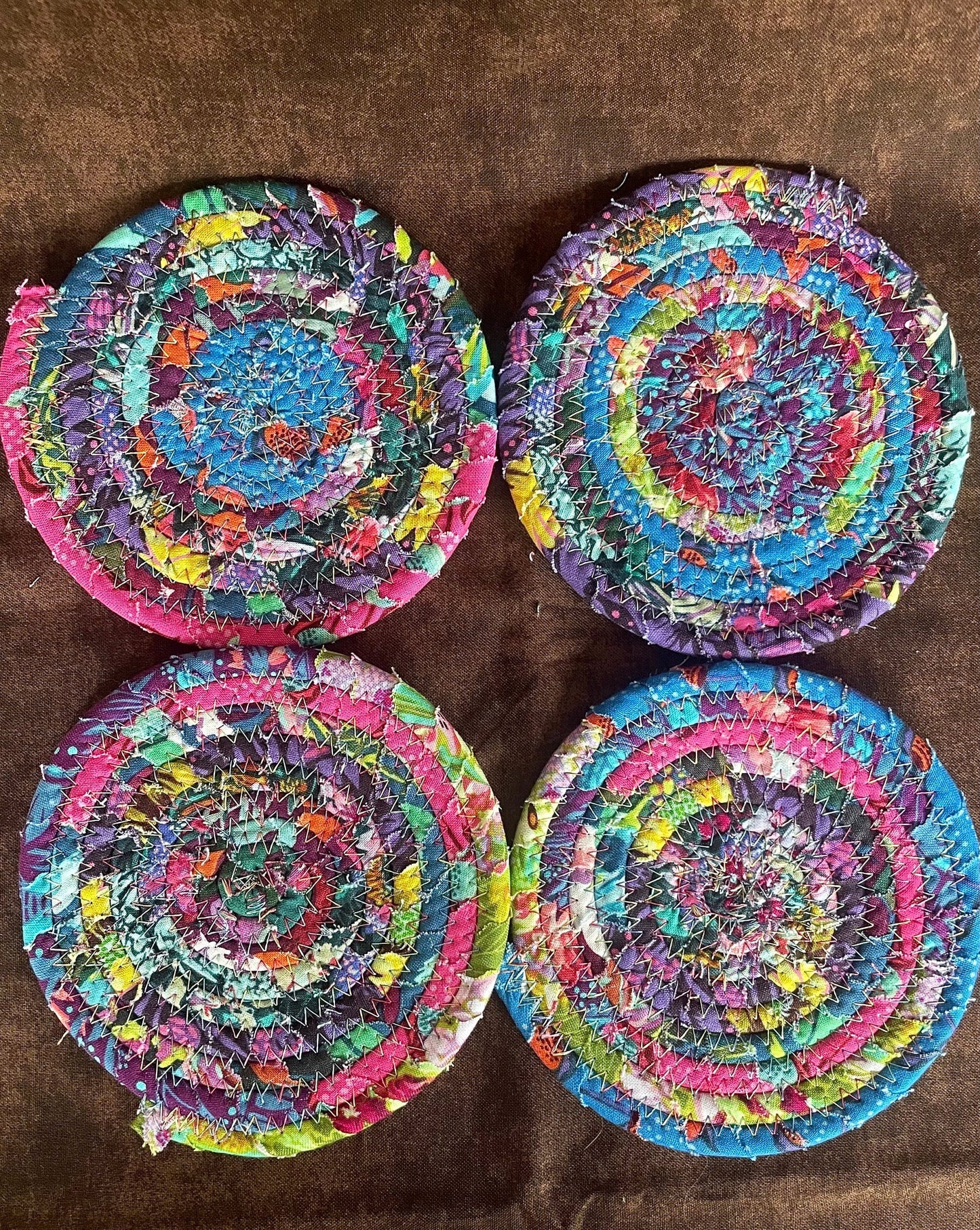 Colorful Floral Clothesline and Fabric Coaster Set of 4, Oversized Quilted Circle Coaster, Rolled Rope Large Coaster, Quilted Kitchen Trivet