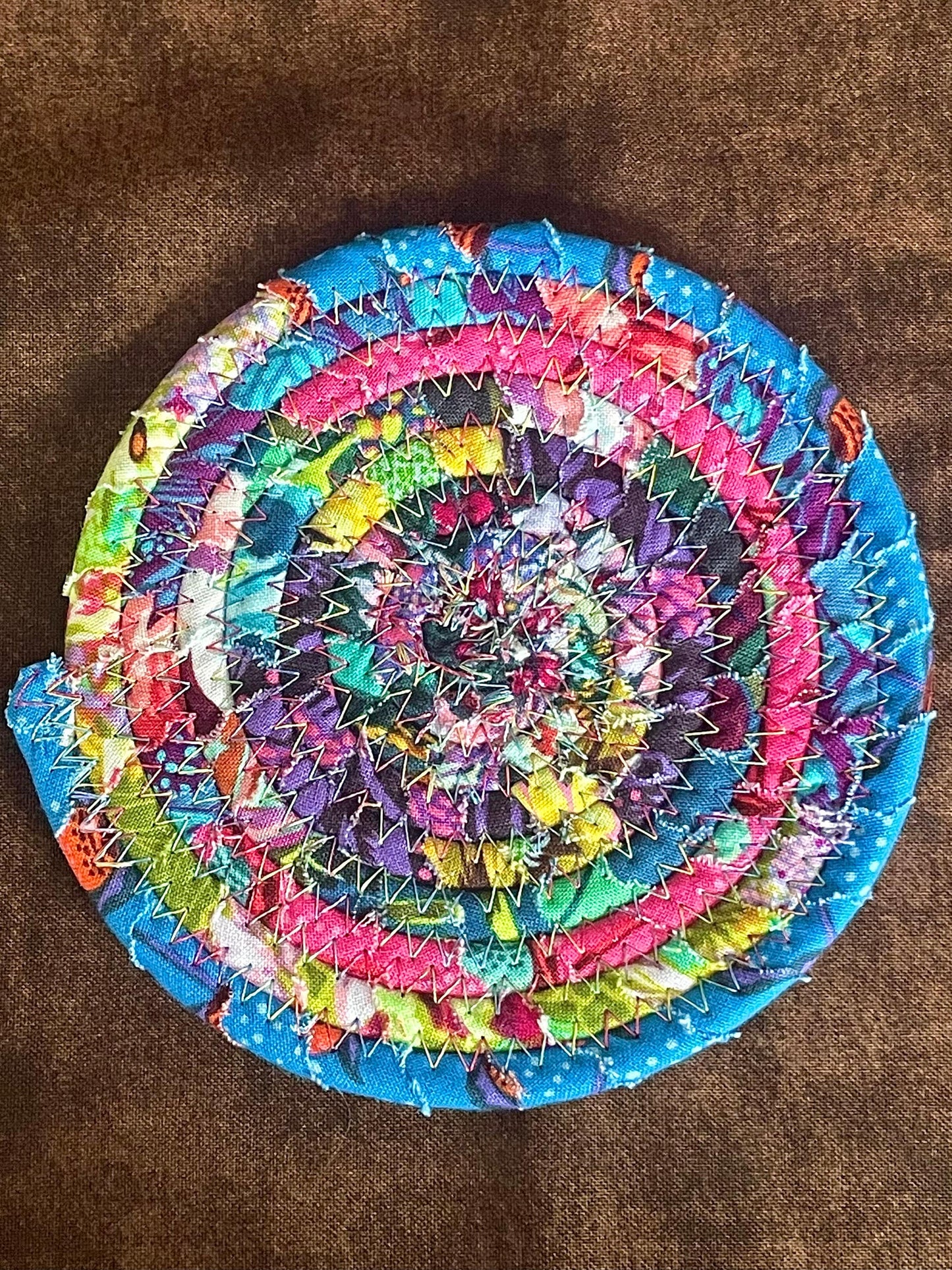 Colorful Floral Clothesline and Fabric Coaster Set of 4, Oversized Quilted Circle Coaster, Rolled Rope Large Coaster, Quilted Kitchen Trivet