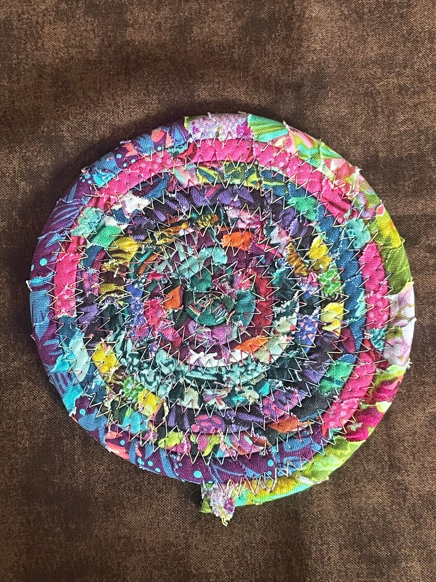 Colorful Floral Clothesline and Fabric Coaster Set of 4, Oversized Quilted Circle Coaster, Rolled Rope Large Coaster, Quilted Kitchen Trivet